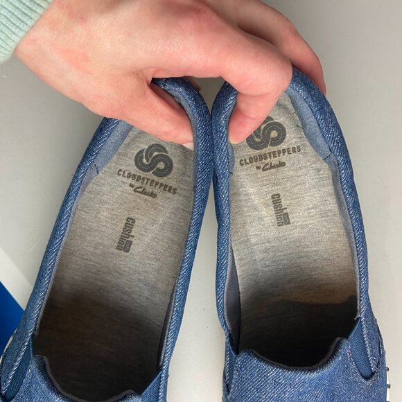 Clarks Women's Size 10 Cloudsteppers Step Glow Slip Chambray Denim Blue Casual - Picture 7 of 8